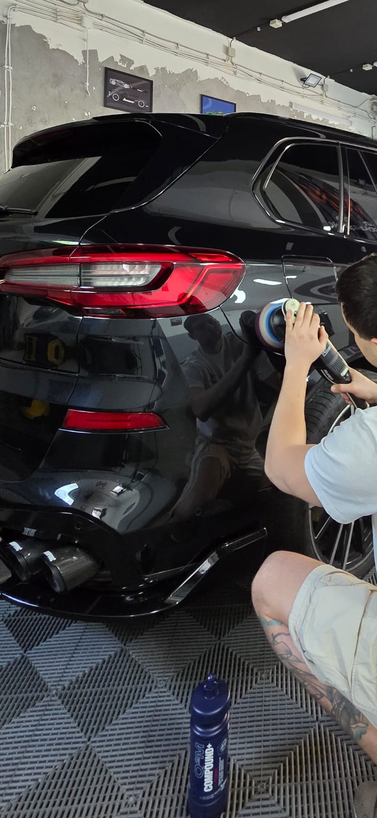 auto detailing dorcol rad 03 | profesionalno pranje i poliranje automobila u studiju na Dorćolu