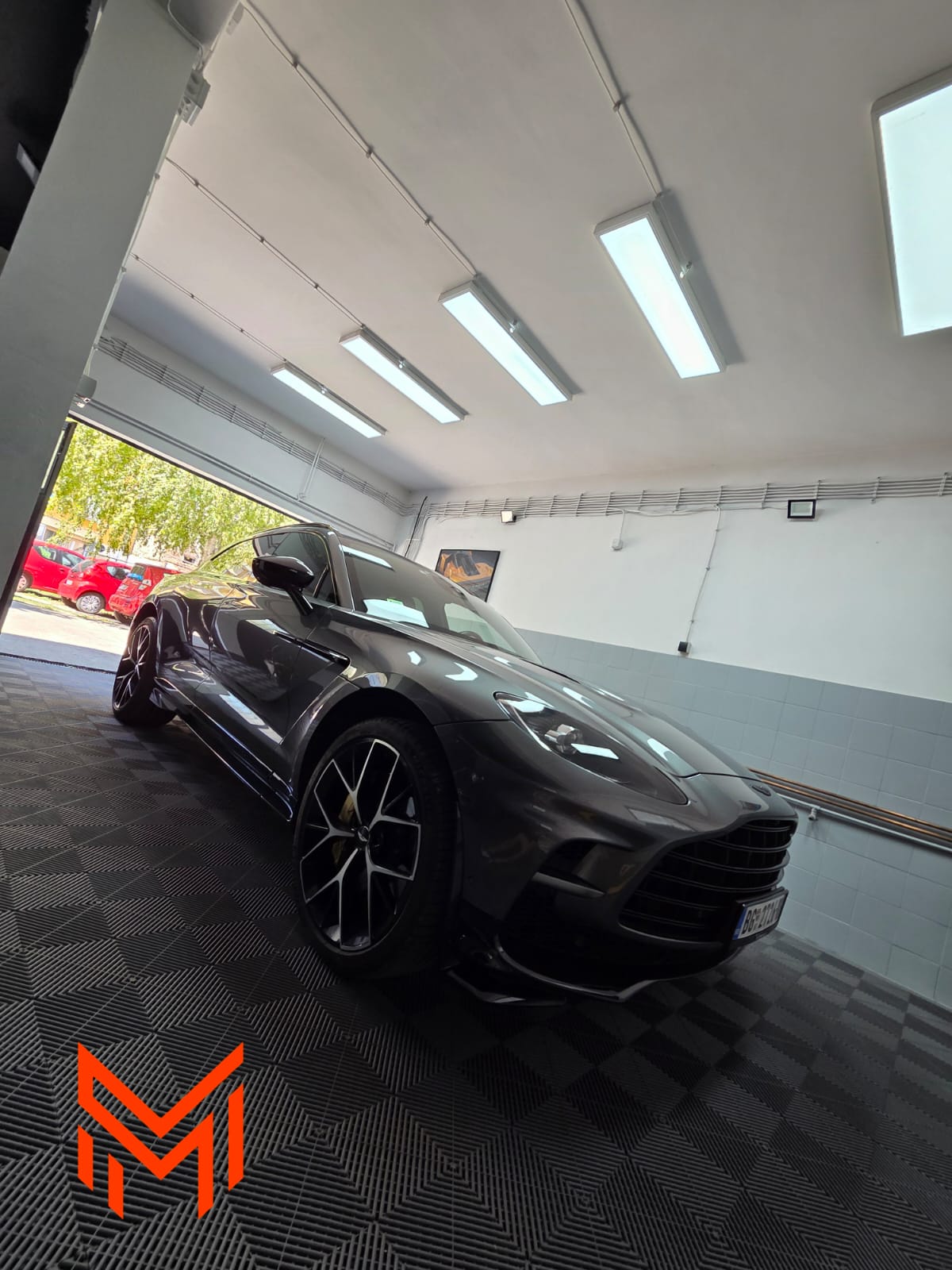 auto detailing dorcol rad 17 | profesionalno pranje i poliranje automobila u studiju na Dorćolu