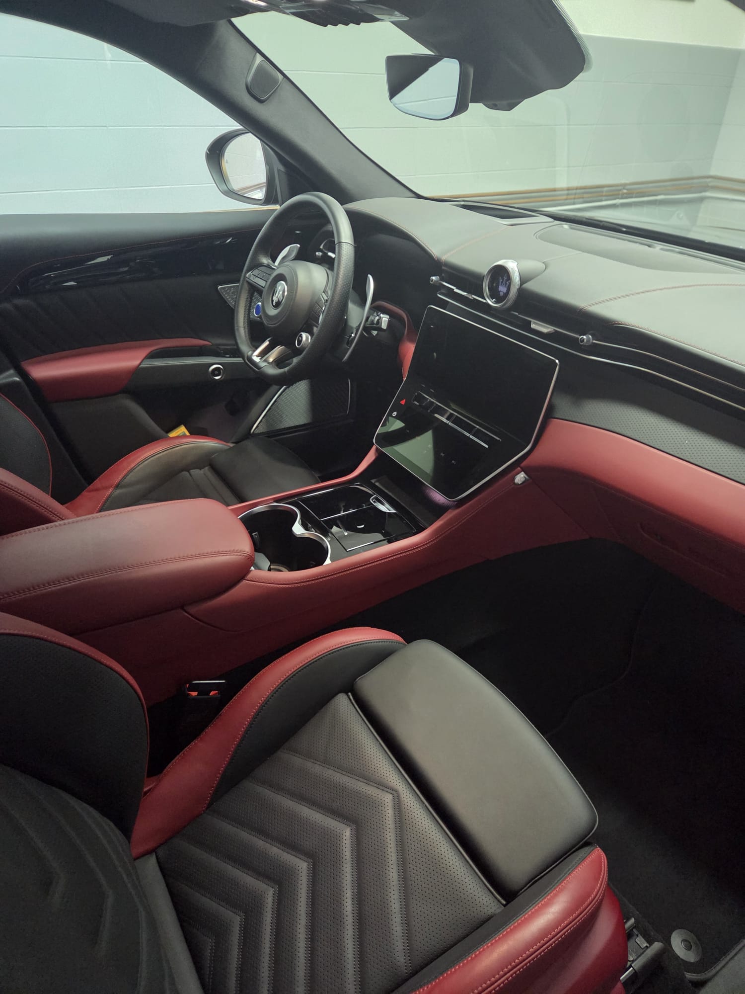 auto detailing dorcol rad 20 | profesionalno pranje i poliranje automobila u studiju na Dorćolu