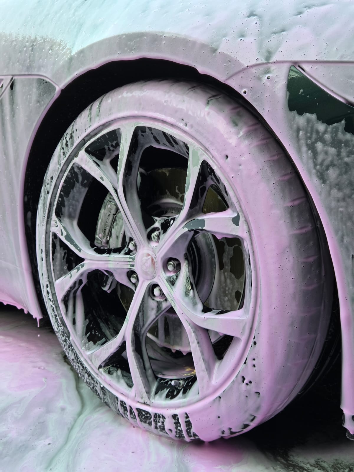auto detailing dorcol rad 45 | profesionalno pranje i poliranje automobila u studiju na Dorćolu